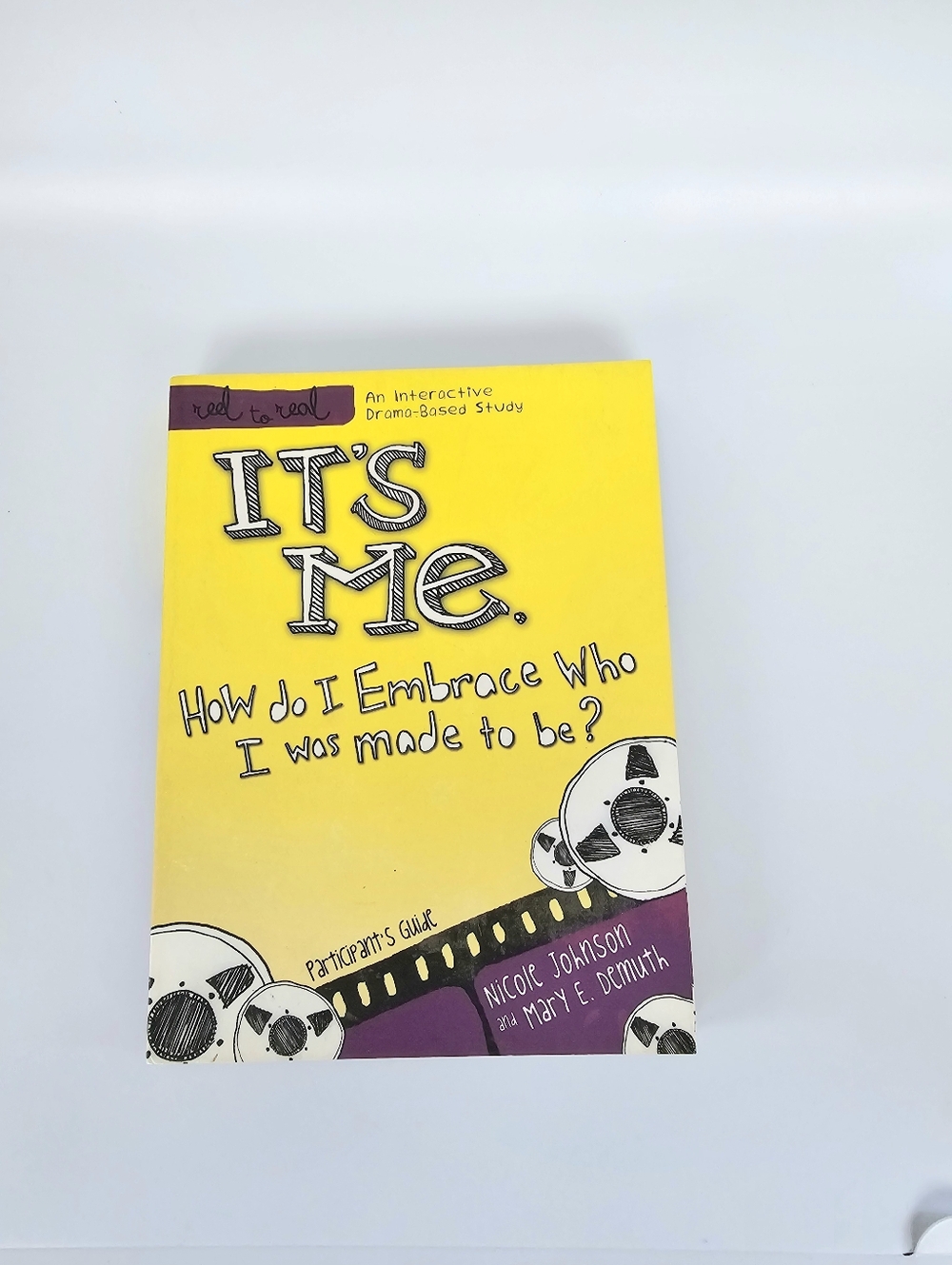 It's Me How Do I Embrace Who I Was Made to Be? (W/ DVD) Interactive Drama Study